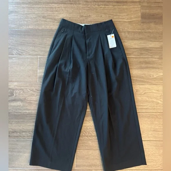 Good American ESSENTIAL SUITING PLEATED CROPPED TROUSERS 25” inseam